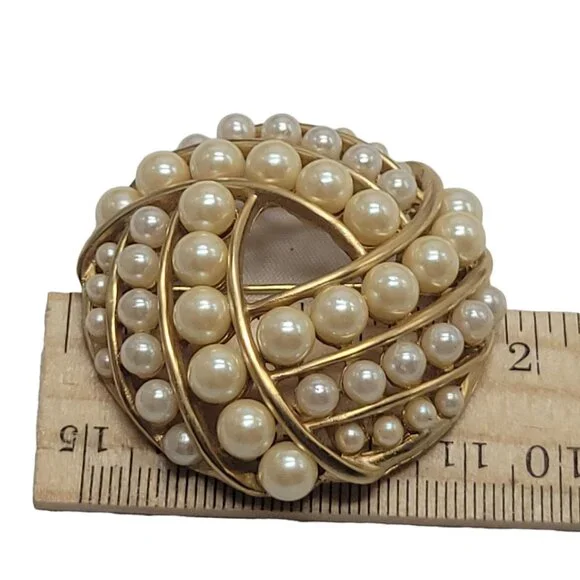 Vintage Gold-Tone Faux Pearl Swirl Brooch Pinback Elegant Design - Picture 9 of 11